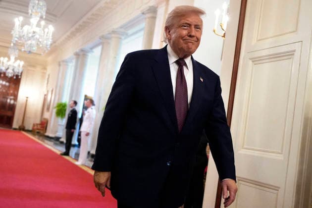 Donald Trump awards the Medal of Honor - Washington President Donald Trump attends the Medal of Honor award ceremony in the East Room at the White House in Washington on June 18, 2026. Photo by Yuri Gripas ABACAPRESS.COM Washington DC United States  Copyright: xGripasxYuri ABACAx