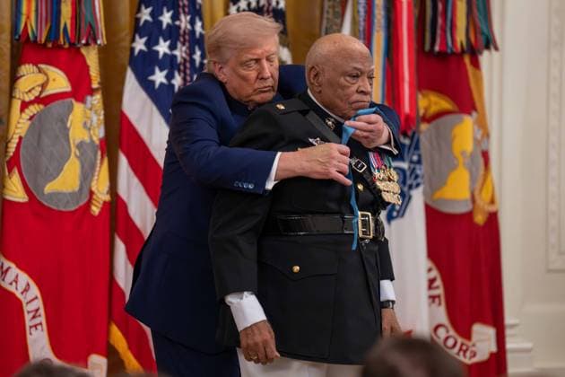 June 18, 2026, Washington, District Of Columbia, USA: President DONALD TRUMP presents the Medal of Honor to Major JAMES CAPERS, JR., U.S. Marine Corps (Ret.), during a Medal of Honor ceremony in the East Room of the White House in Washington DC. Washington USA - ZUMAs365 20260618_znp_s365_022 Copyright: xJoeyxSussmanx