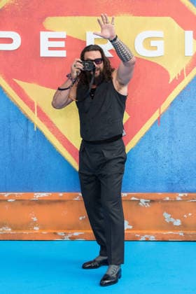 Supergirl UK Sneak Peek Fan Event in London LONDON, UNITED KINGDOM - JUNE 18: Jason Momoa takes a picture with a camera as he attends the Supergirl UK Sneak Peek Fan Event at Cineworld Leicester Square in London, United Kingdom on June 18, 2026. Wiktor Szymanowicz Anadolu London United Kingdom. Editorial use only. Please get in touch for any other usage.  Copyright: x2026xAnadoluxWiktorxSzymanowiczx