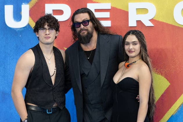 UK Sneak Peak Fan Event for SUPERGIRL in London - 18 Jun 2026 (L-R), Nakoa-Wolf Momoa, Jason Momoa and Lola Iolani Momoa attend the UK Sneak Peak Fan Event for SUPERGIRL at Cineworld. London United Kingdom Copyright: xPhilxLewisx xSOPAxImagesx NakoaMomoaJasonMomoaLolaMomoa-6817