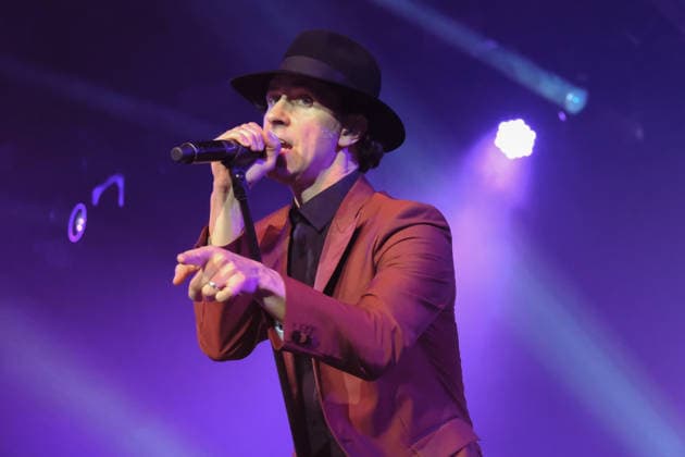Paul Smith performs at the Isle of Wight festival in Newport, UK - 18 Jun 2026 Paul Smith, lead singer and songwriter with British rock band Maximo Park performing live on stage at Isle of Wight festival. Maxïmo Park are an English alternative rock band formed in 2000 in .The band currently consists of Paul Smith (lead vocals), Duncan Lloyd (guitar, bass, keyboards, backing vocals), and Tom English (drums) Newport United Kingdom Copyright: xDawnxFletcher-Parkx xSOPAxImagesx DSCF3892