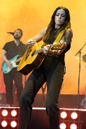 Amy Macdonald performs at Halifax Piece Hall Amy Macdonald performs at Piece Hall, Halifax, England, 18th June 2026, Credit:Mike Gray MIKE GRAY - B4227 Avalon  Copyright: xMikexGrayx xMIKExGRAYx-xB4227x xAvalonx 1111112716