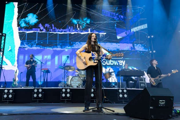 Amy Macdonald performs at Halifax Piece Hall Amy Macdonald performs at Piece Hall, Halifax, England, 18th June 2026, Credit:Mike Gray MIKE GRAY - B4227 Avalon  Copyright: xMikexGrayx xMIKExGRAYx-xB4227x xAvalonx 1111112720