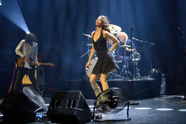Bar Italia Perform at Meltdown Festival 2026, Queen Elizabeth Hall, London, UK - 18 June 2026 (L-R) - vocalist guitarist Jezmi Tarik Fehmi and vocalist Nina Cristante of English indie rock band Bar Italia performs at The Meltdown Festival at Queen Elizabeth Hall in London, England, UK on Thursday 18 June 2026., Credit:Justin Ng Avalon UK, England, London, Queen Elizabeth Hall  Copyright: xJustinxNgx xAvalonx 1111123039