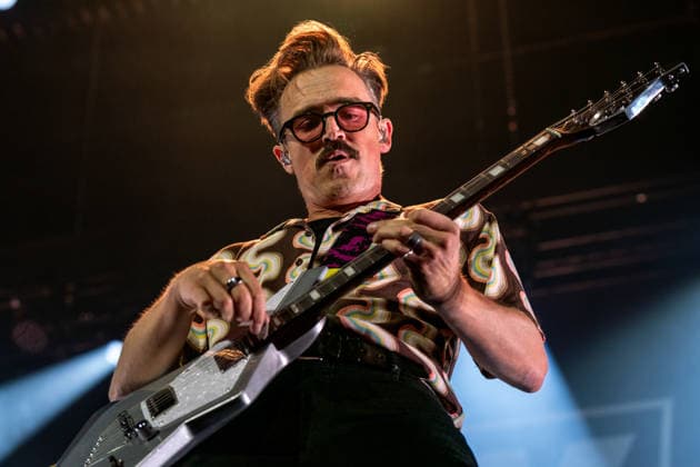McFly play London s British Airways Arc, UK - 18 Jun 2026 Tom Fletcher seen performing live on stage with band McFly. McFly play London s newest entertainment venue British Airways Arc in Olympia. London United Kingdom Copyright: xBonniexBritainx xSOPAxImagesx FLY07922