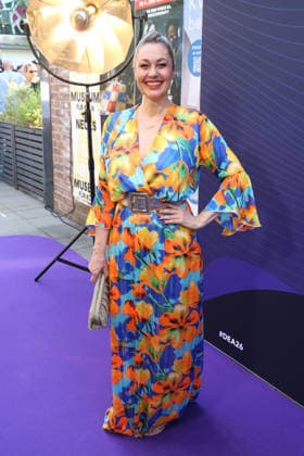Ruth Moschner attends the German Entertainment Award ceremony on June 18, 2026, in Cologne, Germany Deutscher Entertainment Award in Cologne, Germany *** Ruth Moschner attends the German Entertainment Award ceremony on June 18, 2026, in Cologne, Germany German Entertainment Award in Cologne, Germany,detected_source_language