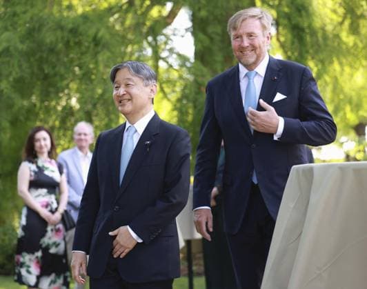 Japan s emperor in Leiden Emperor Naruhito (L) of Japan and King Willem-Alexander of the Netherlands visit Leiden University, the king s alma mater, in Leiden, the Netherlands, on June 18, 2026, during the emperor s state visit. (Pool photo)  A14AA0005619461P