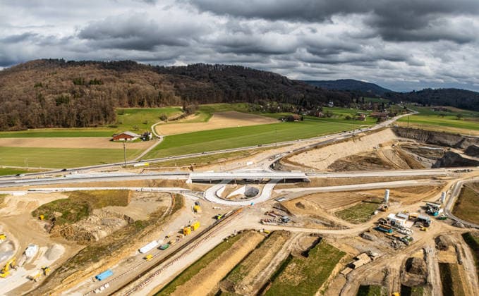 Drone footage of the major infrastructure construction site in G Glattfelden, Switzerland, 1st Mar 2026: Drone footage of the major construction site at the Chrüzstrasse roundabout. The expansion of Schaffhauserstrasse in the Zurich lowlands shows the current construction progress and the future traffic flow from above. *** Drone footage of the major infrastructure construction site in G Glattfelden, Switzerland, March 1, 2026. Drone footage of the major construction site at the Chrüzstrasse roundabout. The expansion of Schaffhauserstrasse in the Zurich lowlands shows the current construction progress and the future traffic flow from above.,detected_source_language Copyright: xAndreasxHaasx