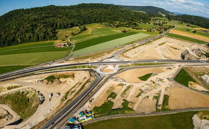 Drone footage of the major infrastructure construction site in G Glattfelden, Switzerland, 7th Jun 2025: Drone footage of the major construction site at the Chrüzstrasse roundabout. The expansion of Schaffhauserstrasse in the Zurich lowlands shows the current construction progress and the future traffic flow from above. *** Drone footage of the major infrastructure construction site in G Glattfelden, Switzerland, June 7, 2025. Drone footage of the major construction site at the Chrüzstrasse roundabout. The expansion of Schaffhauserstrasse in the Zurich lowlands shows the current construction progress and the future traffic flow from above.,detected_source_language Copyright: xAndreasxHaasx