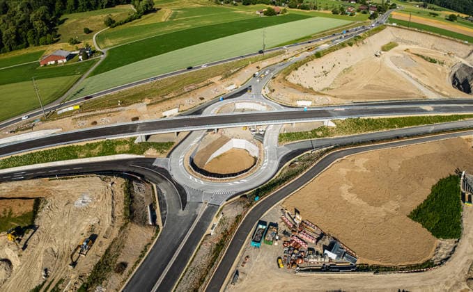 Drone footage of the major infrastructure construction site in G Glattfelden, Switzerland, 7th Jun 2025: Drone footage of the major construction site at the Chrüzstrasse roundabout. The expansion of Schaffhauserstrasse in the Zurich lowlands shows the current construction progress and the future traffic flow from above. *** Drone footage of the major infrastructure construction site in G Glattfelden, Switzerland, June 7, 2025. Drone footage of the major construction site at the Chrüzstrasse roundabout. The expansion of Schaffhauserstrasse in the Zurich lowlands shows the current construction progress and the future traffic flow from above.,detected_source_language Copyright: xAndreasxHaasx