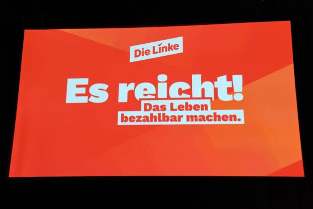 10. Bundesparteitag der Partei Die Linke am 19.06.2026 in der Metropolis Halle in Potsdam Logo Schriftzug: Die Linke - Es reicht! Das Leben bezahlbar machen. *** 10th National Party Convention of Die Linke on June 19, 2026, at the Metropolis Halle in Potsdam; Die Linke logo and slogan xRx