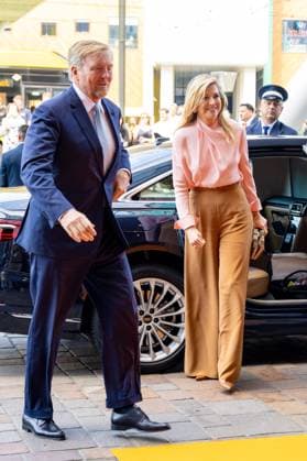 UTRECHT, The Netherlands, 2026-06-19 10:25:06 UTRECHT, 19-06-2026, Princess Maxima Center At the invitation of King Willem-Alexander and Queen Maxima, Emperor Naruhito of Japan is paying a state visit to the Netherlands. Emperor Naruhito is accompanied by Her Majesty Empress Masako. The state visit is a confirmation of the close and historic relationship between Japan and the Netherlands. The countries share 426 years of bilateral relations. PHOTO: NLBeeld POOL Mischa Schoemaker In the photo: Emperor Naruhito and Empress Masako. King Willem-Alexander and Queen Maxima visit the Princess Maxima Center for Pediatric Oncology in Utrecht. After a welcome by children, their parents, and hospital staff, the group visits the research wing. Cr  Copyright: xx x