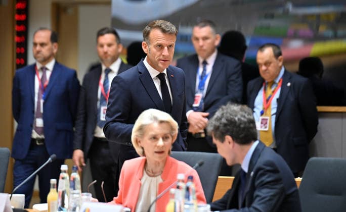 European Union Leaders’ Summit in Brussels BRUSSELS, BELGIUM - JUNE 19: European Commission President Ursula von der Leyen (F-L) and French President Emmanuel Macron (rear) attend the European Union (EU) Leaders’ Summit continues on its second day in Brussels, the capital of Belgium, on June 19, 2026. Dursun Aydemir Anadolu Brussels Belgium. Editorial use only. Please get in touch for any other usage.  Copyright: x2026xAnadoluxDursunxAydemirx