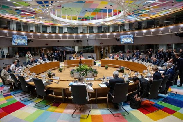 BRUSSELS - Start of the roundtable meeting on the second day of the European Council. The leaders of the EU countries are meeting to discuss, among other things, Ukraine and the Middle East. JONAS ROOSENS ANP netherlands out - belgium out  Copyright: xx x561422745x originalFilename: 561422745.jpg