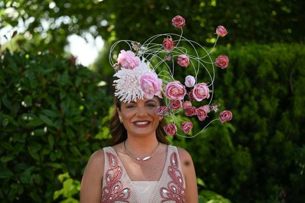 Royal Ascot 2026 BERKSHIRE, UNITED KINGDOM - JUNE 19: Visitors, wearing elaborate hats and elegant outfits, attend the fourth day of the traditional Royal Ascot horse racing event, held in the United Kingdom since 1711, at Ascot Racecourse in Berkshire, United Kingdom on June 19, 2026. Rasid Necati Aslim Anadolu London United Kingdom. Editorial use only. Please get in touch for any other usage.  Copyright: x2026xAnadoluxRasidxNecatixAslimx