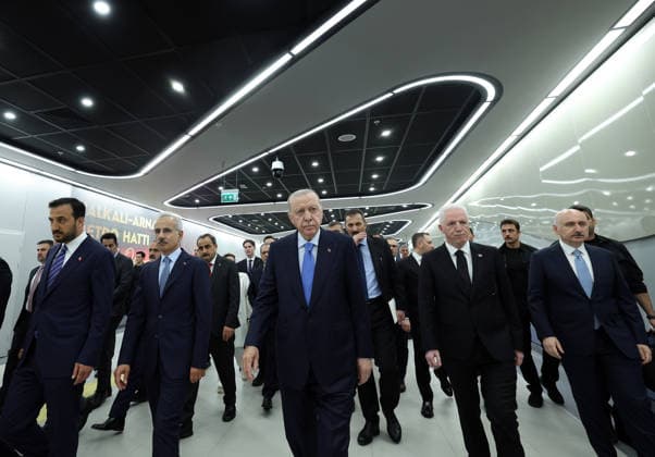Turkish President Recep Tayyip Erdogan ISTANBUL, TURKIYE - JUNE 19: (----EDITORIAL USE ONLY - MANDATORY CREDIT - TURKISH PRESIDENCY MUSTAFA KAMACI HANDOUT - NO MARKETING NO ADVERTISING CAMPAIGNS - DISTRIBUTED AS A SERVICE TO CLIENTS----) Turkish President Recep Tayyip Erdogan (C) inspects the area as he attends the Opening Ceremony of Halkali-Istanbul Airport Metro Line at the Kayasehir Metro Station, in Istanbul, Turkiye, on June 19, 2026. Turkish Presidency Mustafa Kamaci Handout Anadolu Istanbul Turkey. Editorial use only. Please get in touch for any other usage.  Copyright: x2026xAnadoluxTurkishxPresidencyx xMustafaxKamacix xHandoutx