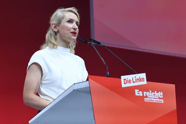 10. Bundesparteitag der Partei Die Linke am 19.06.2026 in der Metropolis Halle in Potsdam Ines Schwerdtner ( Parteivorsitzende Die Linke ) *** 10th National Party Convention of Die Linke on June 19, 2026, at the Metropolis Halle in Potsdam; Ines Schwerdtner, Party Chair of Die Linke,detected_source_language xRx