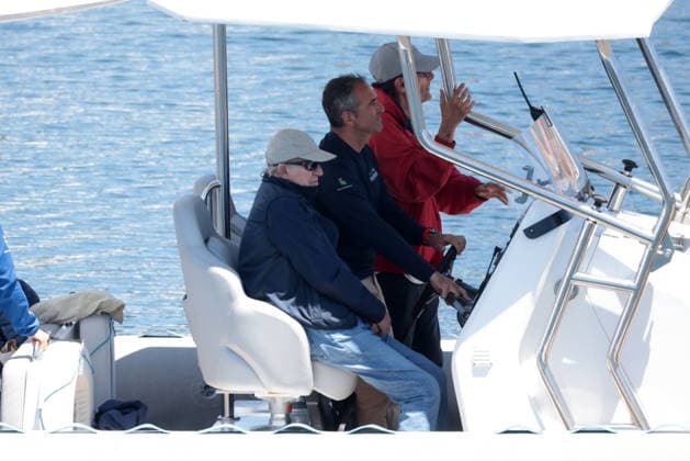 King Juan Carlos enjoys a day on the high seas with his family King Juan Carlos sailing on June 19, 2026, in Sanxenxo, Spain CELEBRITIES HIGH SEAS FAMILY ROYALTY José Ramó Sanxenxo Sanxenxo, Spain,detected_source_language  Copyright: xJosÃ xRamonxHernandox 7609086