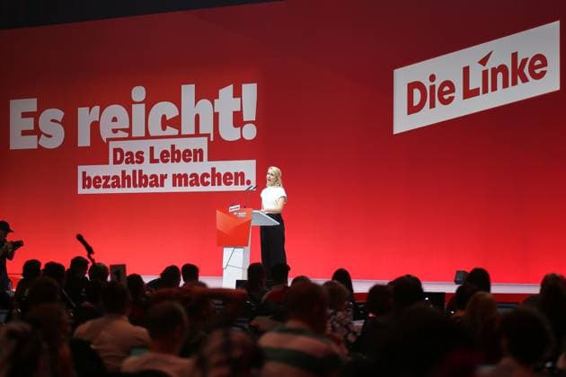 Potsdam, Brandenburg, Deutschland, 19.06.2026: Metropolis-Halle: Bundesparteitag der Linkspartei: Ines Schwerdtner hält eine Rede *** Potsdam, Brandenburg, Germany, June 19, 2026, Metropolis Halle, The Left Party’s National Convention, Ines Schwerdtner delivers a speech,detected_source_language Copyright: xdtsxNachrichtenagenturx dts_124069