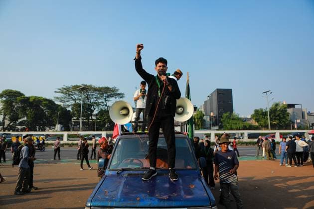 Student Protest in Jakarta JAKARTA, INDONESIA - JUNE 19, 2026: Students take part in a protest in Jakarta, Indonesia. In the action, the student masses carry a number of demands which they call Tritura Kembali or Three People™s Demands, which include economics issues, evaluation of government performance, and civil supremacy. Photo by Dwi Prasetya JNA Press. (Photo by Dwi Prasetya JNA Press via Nexpher Images) Jakarta Jakarta