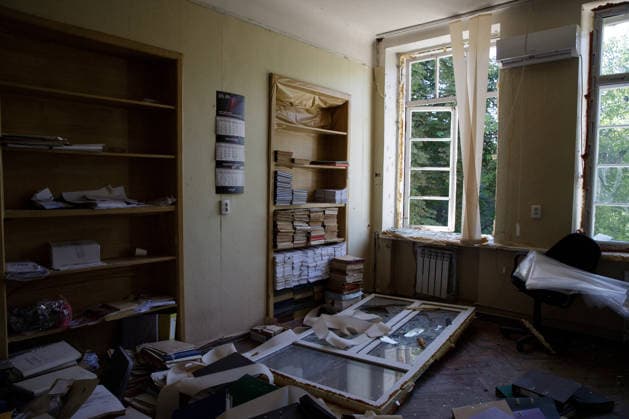 Volunteers Remove Debris at Dovzhenko Film Studio in Kyiv Windows are shattered in a building at the Oleksandr Dovzhenko National Film Studio after the Russian strike, Kyiv, Ukraine, June 19, 2026. The studio sustained considerable damage during the large-scale Russian missile and drone attack on the capital on June 15. The costume shop, which housed the largest and oldest costume collection in Ukraine, suffered the most destruction. Its storage contained around 100,000 costumes created for films across different decades, as well as approximately three million pieces of props. Other buildings of the film studio were also damaged. Photo by Marianna Kotyk Ukrinform ABACAPRESS.COM Kyiv Ukraine  Copyright: xUkrinform ABACAx