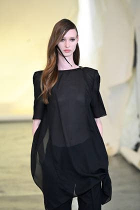 IPA85857189 - Milan, Milan Men™s Fashion Week Spring Summer 2027 - Men™s Fashion, Spring Summer 2027 - Martin Qad fashion show - pictured on the runway: Model  Copyright: xSimonaxChiocciax xSimonaxChiocciax 85857189