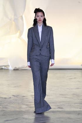 IPA85857200 - Milan, Milan Men™s Fashion Week Spring Summer 2027 - Men™s Fashion, Spring Summer 2027 - Martin Qad fashion show - pictured on the runway: Model  Copyright: xSimonaxChiocciax xSimonaxChiocciax 85857200