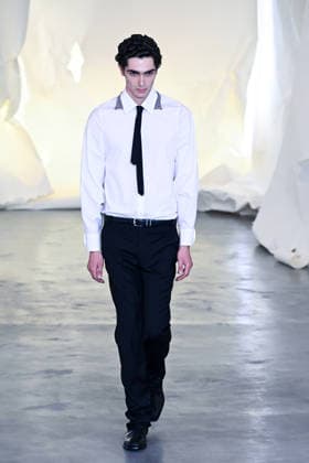 IPA85857236 - Milan, Milan Men™s Fashion Week Spring Summer 2027 - Men™s Fashion, Spring Summer 2027 - Martin Qad fashion show - pictured on the runway: Model  Copyright: xSimonaxChiocciax xSimonaxChiocciax 85857236