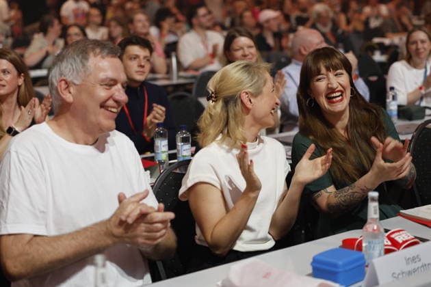 Jan van Aken, Ines Schwerdtner, Heidi Reichinnek; 10. Bundesparteitag der Partei Die Linke, am 19.06.2026 in Potsdam, (Metropolhalle), Deutschland *** Jan van Aken, Ines Schwerdtner, Heidi Reichinnek 10th National Party Convention of Die Linke, June 19, 2026, in Potsdam, Metropolhalle, Germany,detected_source_language
