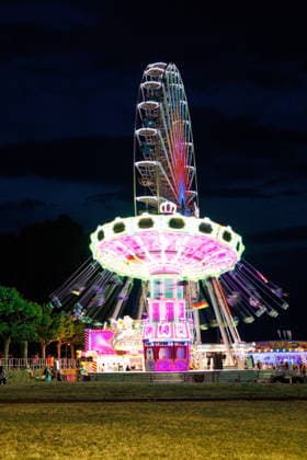 Johannisnacht, Mainz, 19.06.2026 Riesenrad und Kettenkarussell Impressionen von der Mainzer Johannisnacht in der Mainzer Innenstadt, Aktuelles Zeitgeschehen, Rheinland-Pfalz, Mainzer Johannisnacht in Mainz am 19.06.2026 Mainz Innenstadt Rheinland-Pfalz Deutschland *** St. Johns Night, Mainz, June 19, 2026 Copyright: xStephanxHahnex