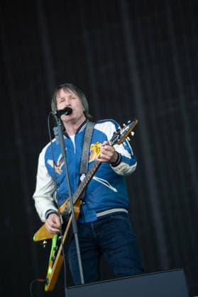 IPA85869151 - England, Isle of Wight Festival - Friday - Ash - Pictured: Tim Wheeler  Copyright: xCRISTINAxMASSEIx xx 85869151