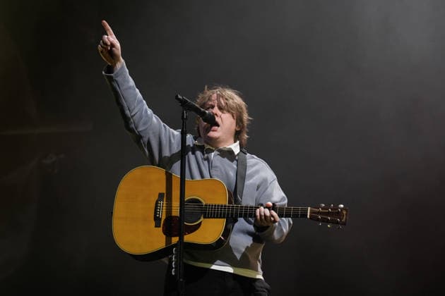 Lewis Capaldi, performs live on stage at the Isle of Wight festival in Newport, UK -19 Jun 2026 Scottish singer songwriter Lewis Marc Capaldi, known professionally as Lewis Capaldi, performs live on stage at the Isle of Wight festival. His single Someone You Loved topped the UK Singles Chart where it remained for seven weeks, and it was nominated at the 62nd Annual Grammy Awards for Song of the Year Newport United Kingdom Copyright: xDawnxFletcher-Parkx xSOPAxImagesx DSCF4734