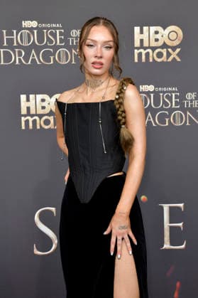 Mariattma Jadie bei der Premiere der 3. Staffel der Sky Now Serie House of the Dragon im Kino International. Berlin, 19.06.2026 *** Mariattma Jadie at the premiere of Season 3 of the Sky Now series House of the Dragon at Kino International in Berlin, June 19, 2026,detected_source_language Foto:xM.xBehrensx xFuturexImagex dragon_berlin_6603