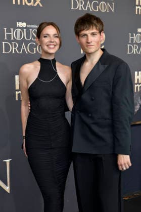 Ina Hout und Moritz Bäckerling bei der Premiere der 3. Staffel der Sky Now Serie House of the Dragon im Kino International. Berlin, 19.06.2026 *** Ina Hout and Moritz Bäckerling at the premiere of Season 3 of the Sky Now series House of the Dragon at Kino International in Berlin, June 19, 2026,detected_source_language Foto:xM.xBehrensx xFuturexImagex dragon_berlin_6629