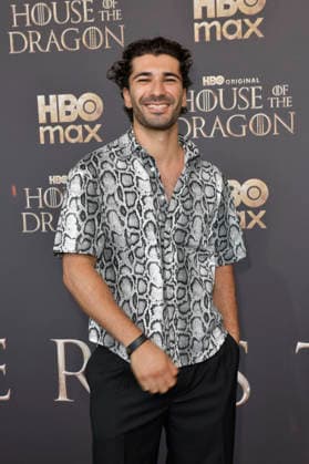 Mohamed Kanj Khamis bei der Premiere der 3. Staffel der Sky Now Serie House of the Dragon im Kino International. Berlin, 19.06.2026 *** Mohamed Kanj Khamis at the premiere of Season 3 of the Sky Now series House of the Dragon at Kino International in Berlin, June 19, 2026,detected_source_language Foto:xM.xBehrensx xFuturexImagex dragon_berlin_6652