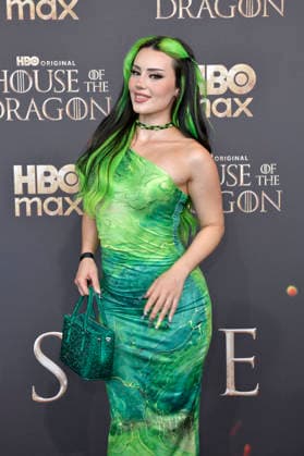 Dilara Findikoglu bei der Premiere der 3. Staffel der Sky Now Serie House of the Dragon im Kino International. Berlin, 19.06.2026 *** Dilara Findikoglu at the premiere of Season 3 of the Sky Now series House of the Dragon at Kino International in Berlin, June 19, 2026,detected_source_language Foto:xM.xBehrensx xFuturexImagex dragon_berlin_6614