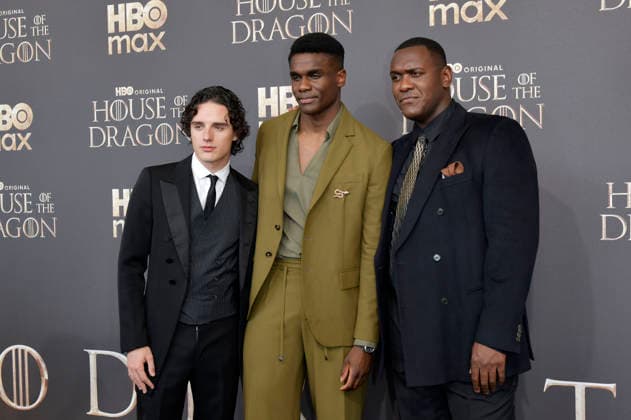 Harry Collett, Clinton Liberty und Abubakar Salim bei der Premiere der 3. Staffel der Sky Now Serie House of the Dragon im Kino International. Berlin, 19.06.2026 *** Harry Collett, Clinton Liberty, and Abubakar Salim at the premiere of Season 3 of the Sky Now series House of the Dragon at Kino International in Berlin, June 19, 2026,detected_source_language Foto:xM.xBehrensx xFuturexImagex dragon_berlin_6671