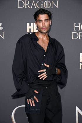 Toni Mahfud bei der Premiere der 3. Staffel der Sky Now Serie House of the Dragon im Kino International. Berlin, 19.06.2026 *** Toni Mahfud at the premiere of Season 3 of the Sky Now series House of the Dragon at Kino International in Berlin, June 19, 2026,detected_source_language Foto:xN.xKubelkax xFuturexImagex dragon_berlin_6702