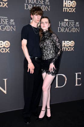 Lucy Hellenbrecht mit Finn bei der Premiere der 3. Staffel der Sky Now Serie House of the Dragon im Kino International. Berlin, 19.06.2026 *** Lucy Hellenbrecht with Finn at the premiere of Season 3 of the Sky Now series House of the Dragon at Kino International in Berlin, June 19, 2026,detected_source_language Foto:xN.xKubelkax xFuturexImagex dragon_berlin_6711
