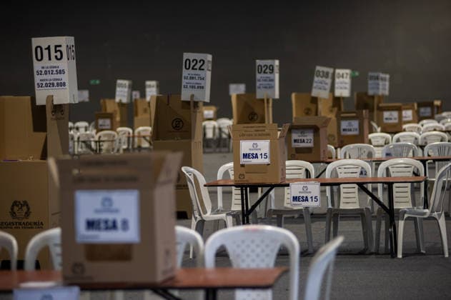 June 19, 2026, Bogota, Bogota D.C, Colombia: Colombia s biggest voting place is prepared prior to the 2026 runoff of the presidential elections on June 19, 2026 in Bogota, Colombia. Colombians vote on june 21, 2026 between a hard-right lawyer that faces against a left-wing senator. Bogota Colombia - ZUMAvp1_ 20260619_zia_vp1_007 Copyright: xSebastianxBarrosx