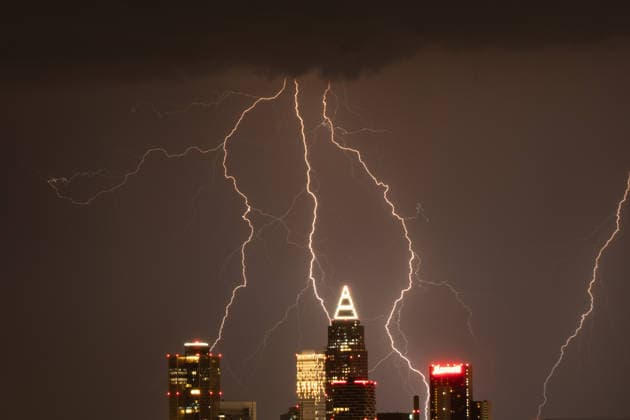 June 20, 2026, Frankfurt, Hesse, Germany: Lightning strikes over the skyline of the financial district in Frankfurt am Main, Germany. Frankfurt Germany - ZUMAb332 20260620_zip_b332_001 Copyright: xMatiasxBasualdox
