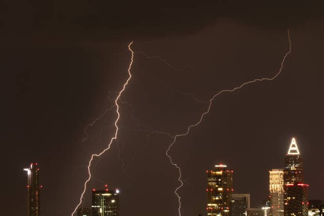June 20, 2026, Frankfurt, Hesse, Germany: Lightning strikes over the skyline of the financial district in Frankfurt am Main, Germany. Frankfurt Germany - ZUMAb332 20260620_zip_b332_003 Copyright: xMatiasxBasualdox
