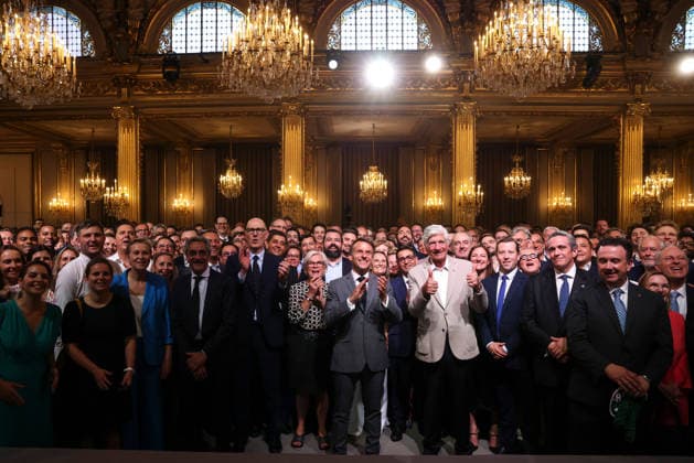 French Minister of the Economy Roland Lescure, French Minister of the Armed Forces Catherine Vautrin, French President Emmanuel Macron, and Maurice Levy, co-founder of VivaTech, pose for a photo after Macron’s speech during an event celebrating the tenth anniversary of the VivaTech technology and startup fair, at a reception with French, European, and international tech stakeholders at the Élysée Palace in Paris on June 19, 2026. Stéphane Lemouton, Pool Bestimage, Paris, France,detected_source_language  Copyright: xStÃ phanexLemoutonx xPoolx xBestimagexStÃ phanexLemoutonx xPoolx xBestimagex