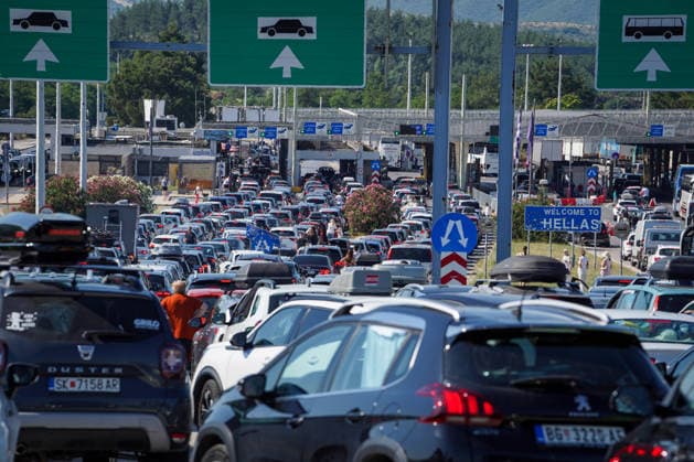 Schengen Entry Exit System North Macedonia and Greece border GEVGELIJA, NORTH MACEDONIA - JUNE 20: A view of the kilometer-long queues of vehicles heading toward Greece at the Evzoni border crossing in Gevgelija, North Macedonia on June 20, 2026. Travelers face hours-long delays amid heavy summer traffic and the implementation of the new Schengen Entry Exit System (EES), which requires the collection of biometric data from passengers. Nake Batev Anadolu Gevgelija North Macedonia. Editorial use only. Please get in touch for any other usage.  Copyright: x2026xAnadoluxNakexBatevx