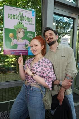 Alexandra Kurzeja and Mats Sharmer at the premiere of the comedy Höchste Zeit, Comedy at the Winterhuder Fährhaus. This musical comedy, featuring hits from the ’70s through the ’90s, follows four women going through menopause who, on the eve of a wedding, grapple with the big questions about love, marriage, and the perfect partner, Hamburg, June 19, 2026,detected_source_language