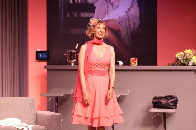 Nini Stadlmann on stage at the premiere of the comedy Höchste Zeit, Winterhuder Fährhaus Comedy. This musical comedy, featuring hits from the ’70s through the ’90s, follows four women going through menopause who, on the eve of a wedding, grapple with the big questions about love, marriage, and the perfect partner, Hamburg, June 19, 2026,detected_source_language