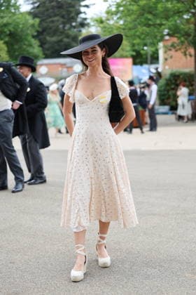 . 20 06 2026. Ascot , United Kingdom. Racegoers arriving for the final day of Royal Ascot, United Kingdom.  xStephenxLockx xi-Imagesx IIM-26841-0056