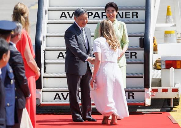 Crown Princess Elisabeth welcomes Japanese Emperor Naruhito and Japanese Empress Masako upon the arrival at Melsbroek military airport for an official state visit of the Japanese Emperor and Empress to Belgium, on Saturday 20 June 2026, in Brussels. The Emperor and Empress of Japan visit Belgium from June 20-25.  BENOITxDOPPAGNE 178446438