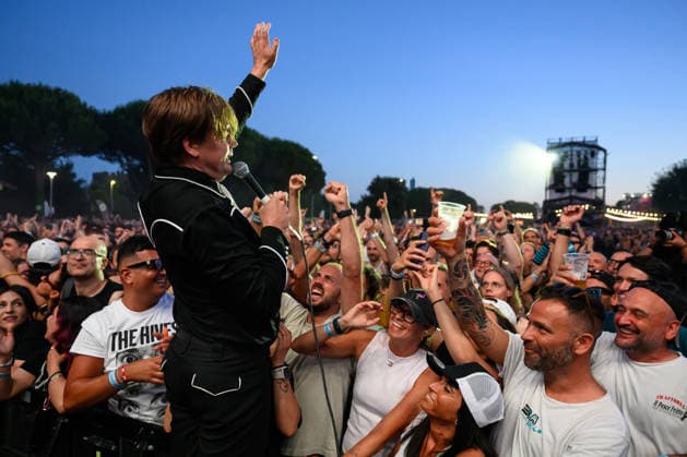 June 19, 2026, Lido Di Camaiore, Lucca, Italia: The Hives performing at the La Prima Estate 2026 concert in Bussola Domani Park, Lido di Camaiore, June 19, 2026. Lido Di Camaiore Italia  - ZUMAa289 20260619_zia_a289_175 Copyright: xStefanoxDallexLuchex xAgfx