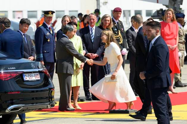 State Visit Of The Emperor And The Empress Of Japan To Belgium MELSBROEK, BELGIUM - JUNE 20: Princess Elisabeth pictured welcoming emperor Naruhito and the empress Masako Owada of Japan at their descent of the airplane on June 20, 2026 in Melsbroek, Belgium, 20 06 2026 Melsbroek Belgium  Copyright: xPhilipxReynaersx